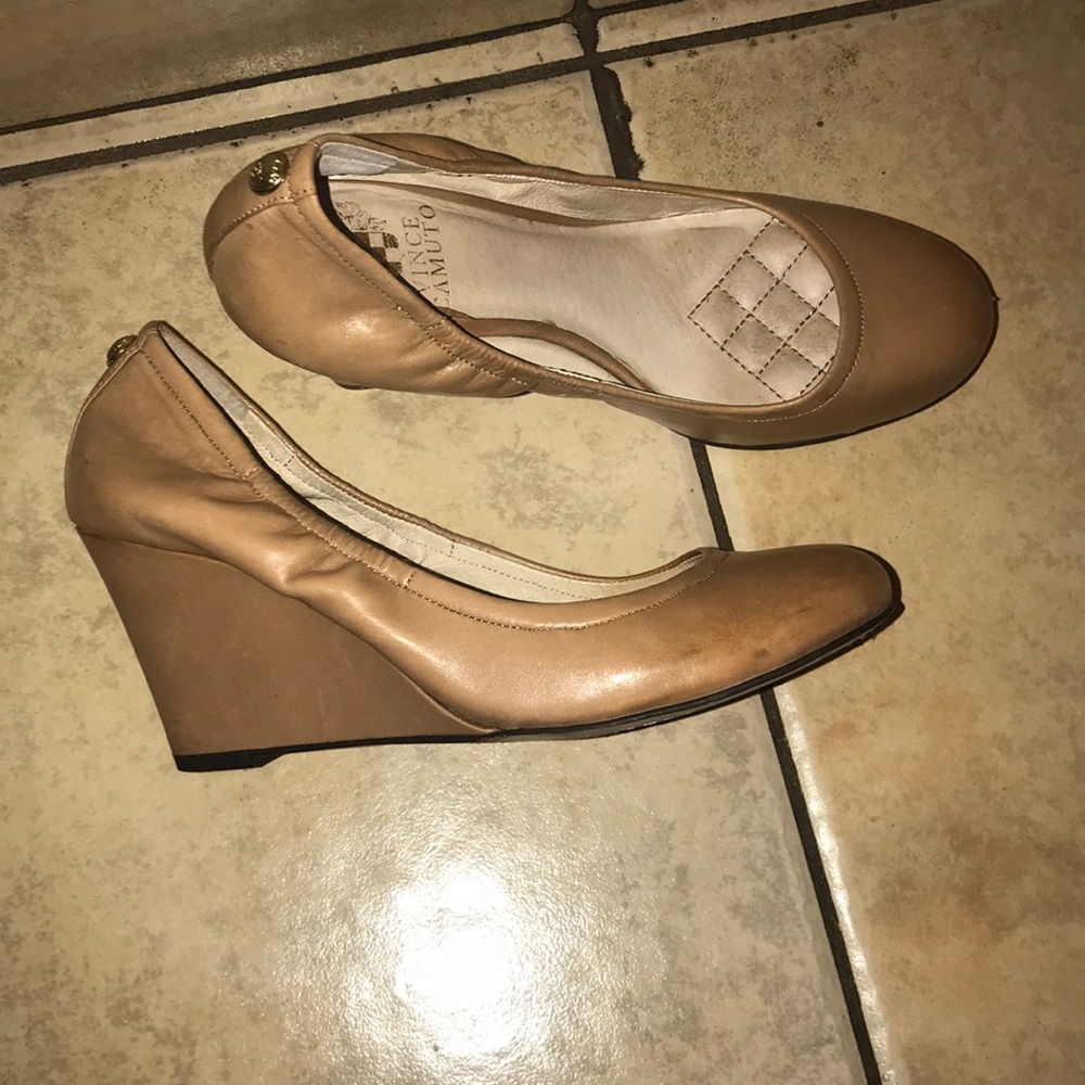 Vince Camuto Nude  wedges